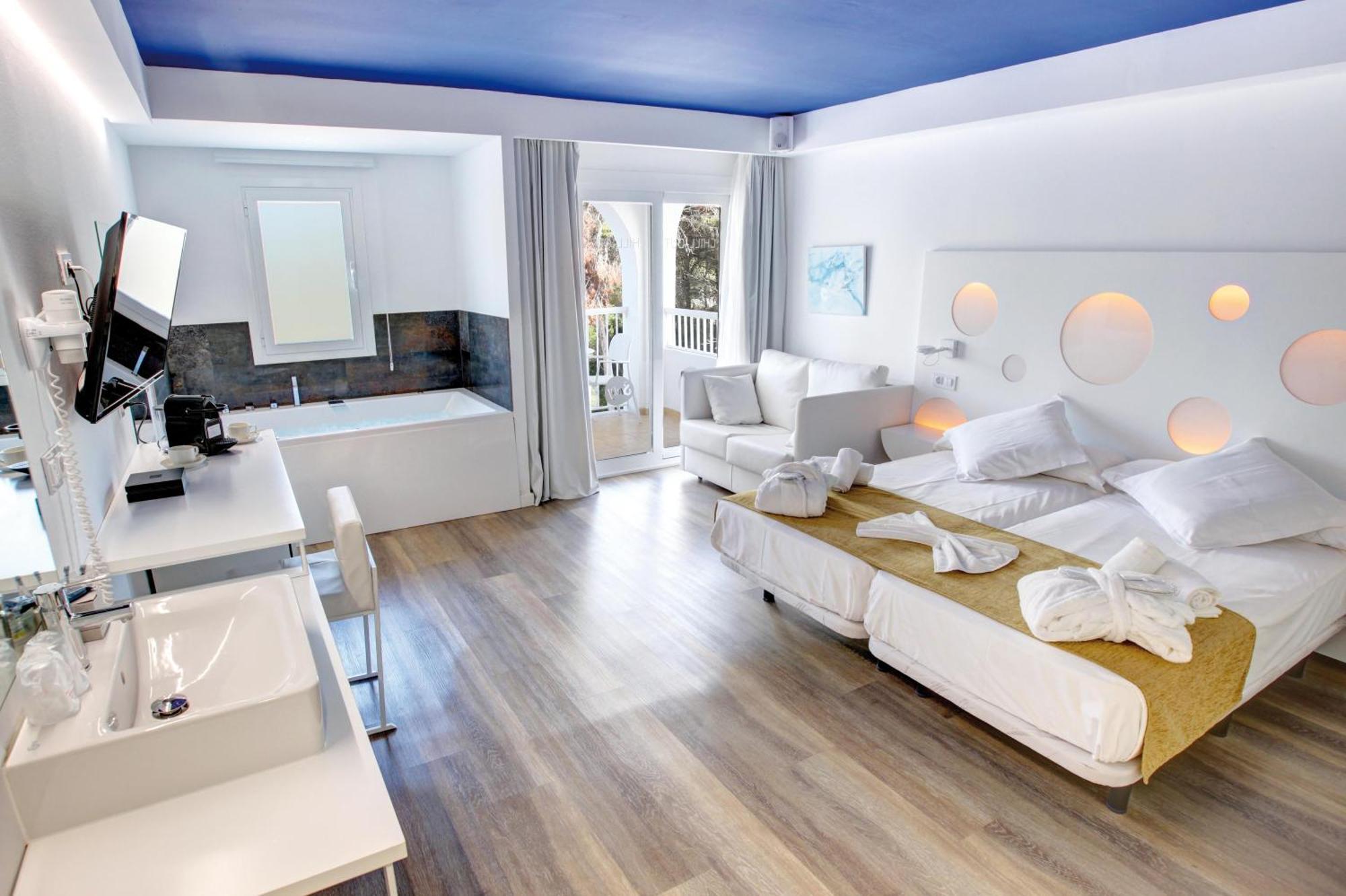 Готель Bq Cala Ratjada (Adults Only) Екстер'єр фото