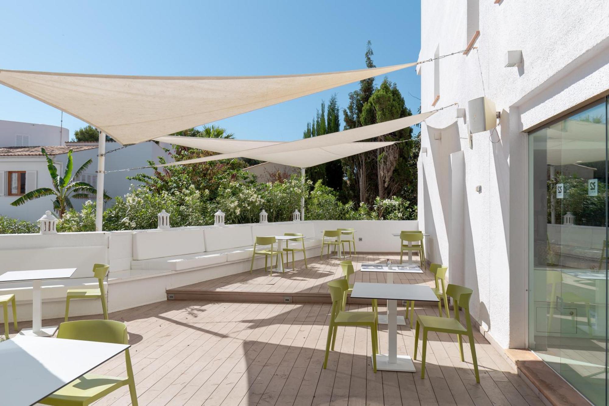 Готель Bq Cala Ratjada (Adults Only) Екстер'єр фото