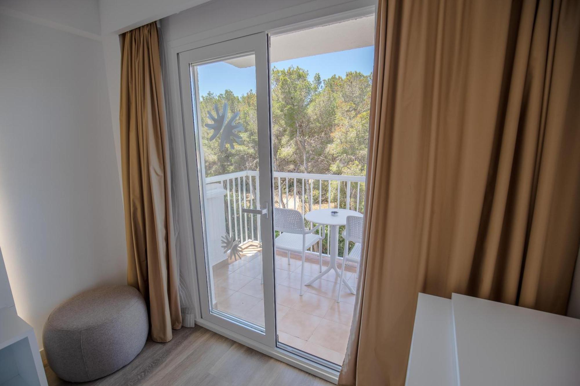 Готель Bq Cala Ratjada (Adults Only) Екстер'єр фото