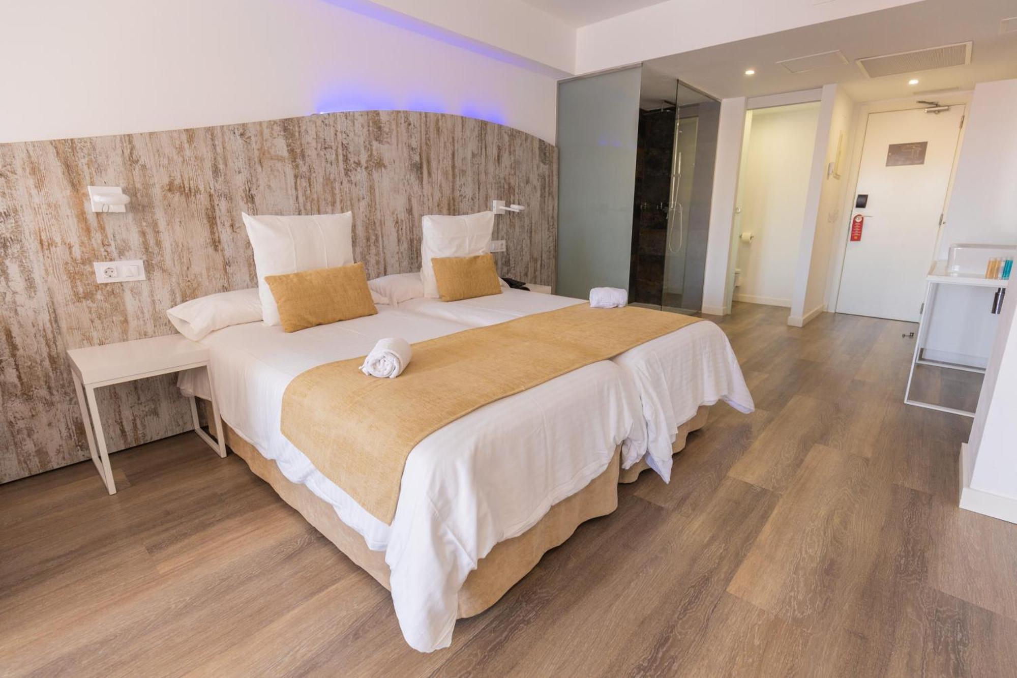 Готель Bq Cala Ratjada (Adults Only) Екстер'єр фото